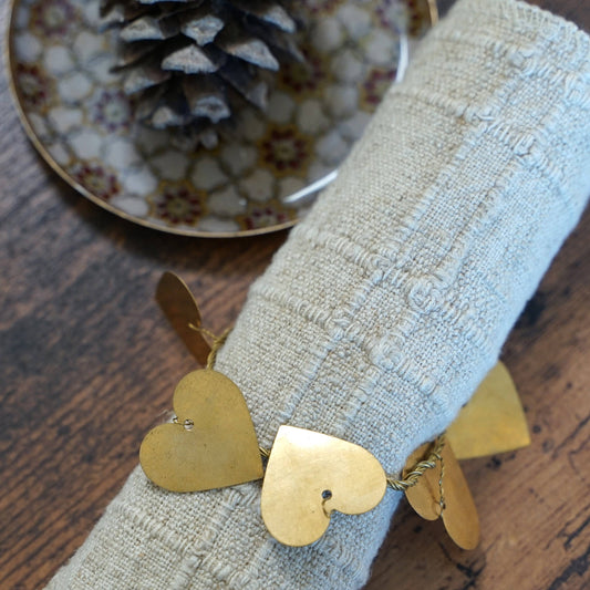 Rond de serviette coeurs laiton