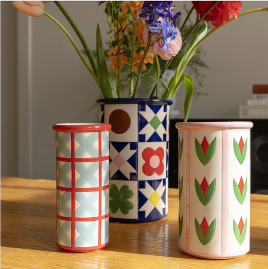Vase red cross